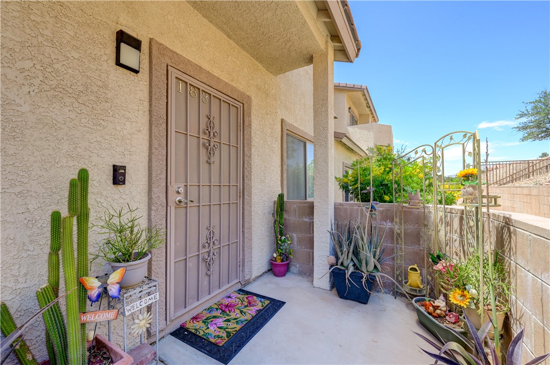 2050 North Los Feliz Street 183 Property Photo 8