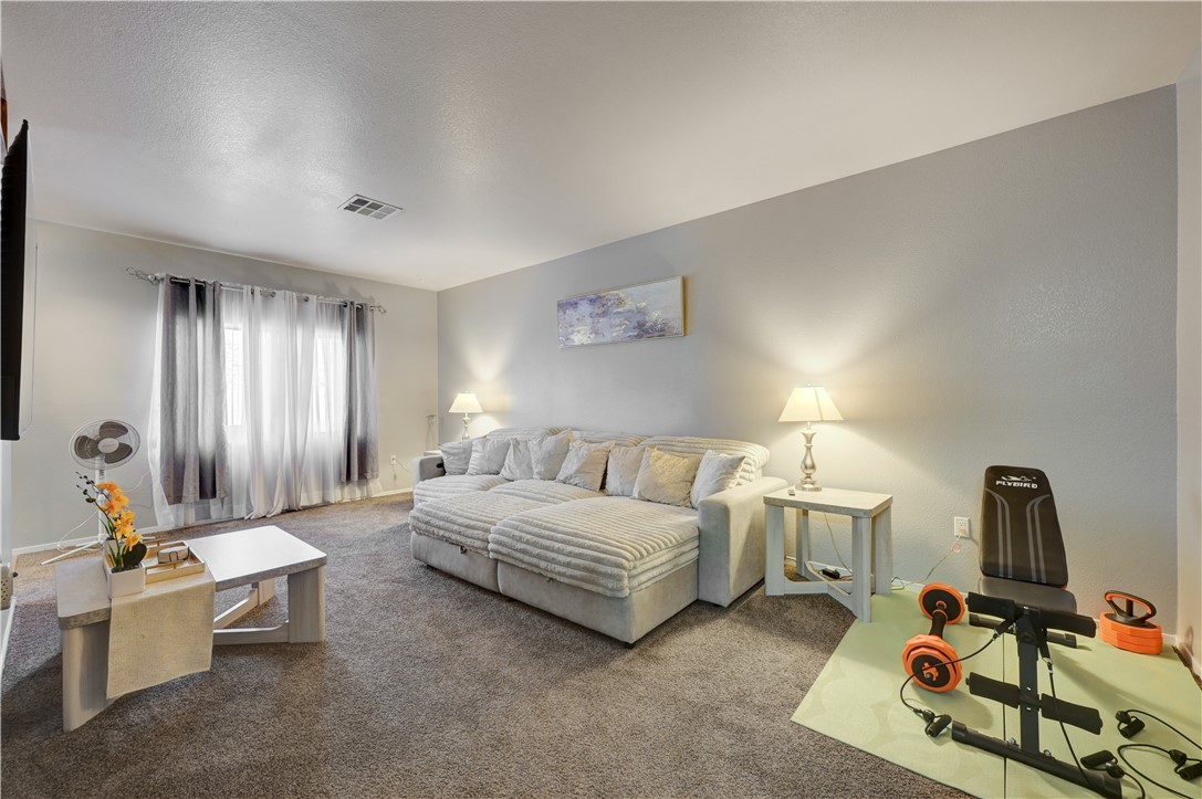 2050 North Los Feliz Street 183 Property Photo 12