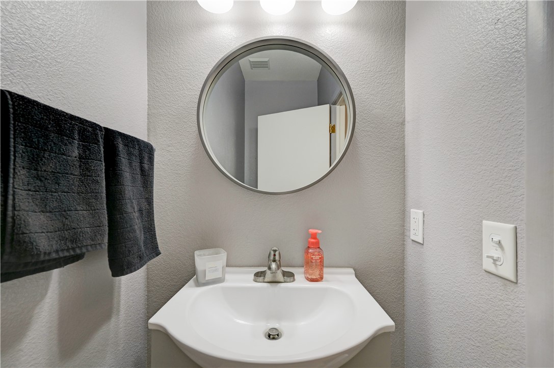 2050 North Los Feliz Street 183 Property Photo 28