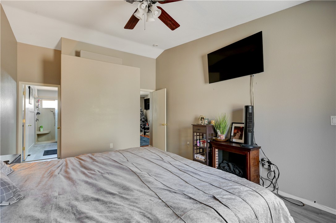 2050 North Los Feliz Street 183 Property Photo 36