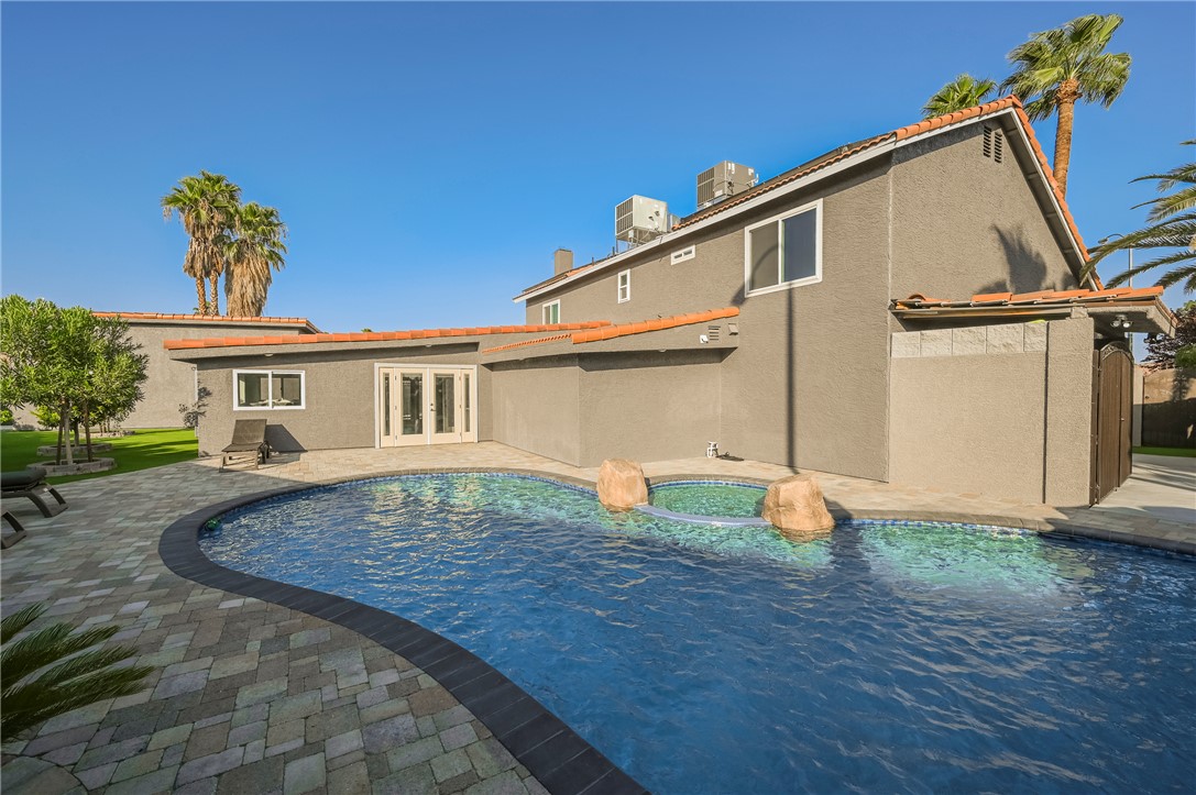 6480 Bristlecone Circle Property Photo 3
