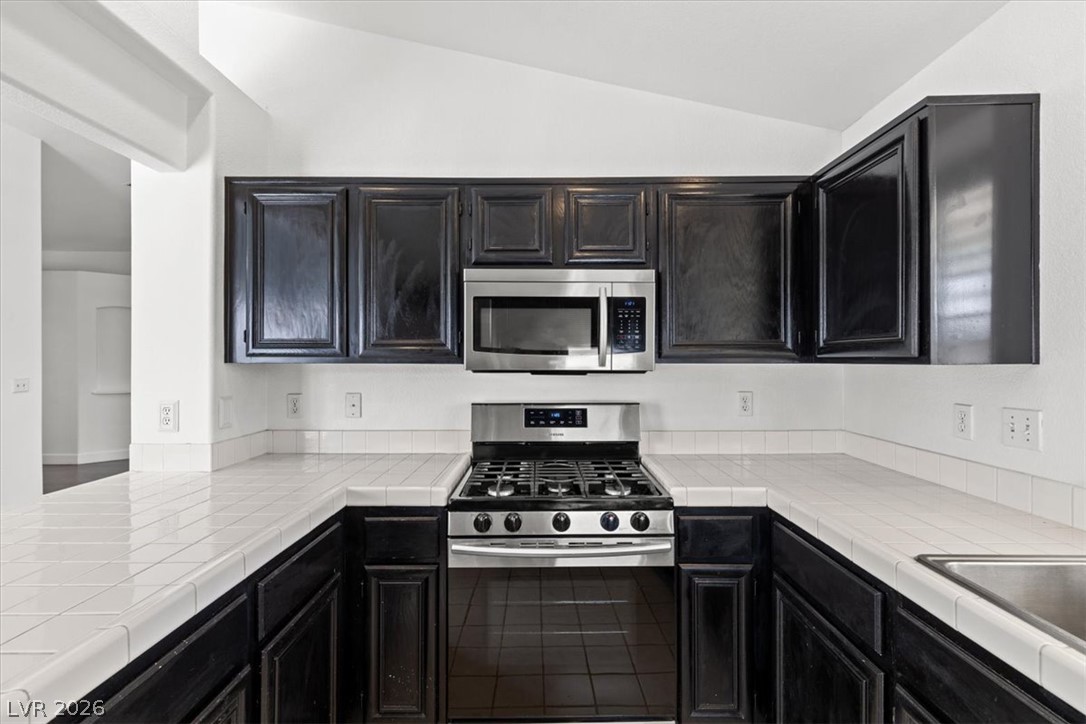 814 Hamlet Street Property Photo 13