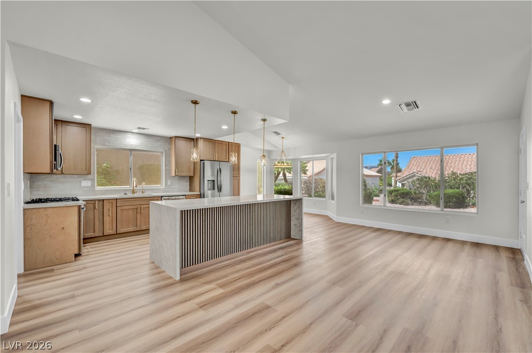9912 Rosamond Drive Property Photo 3