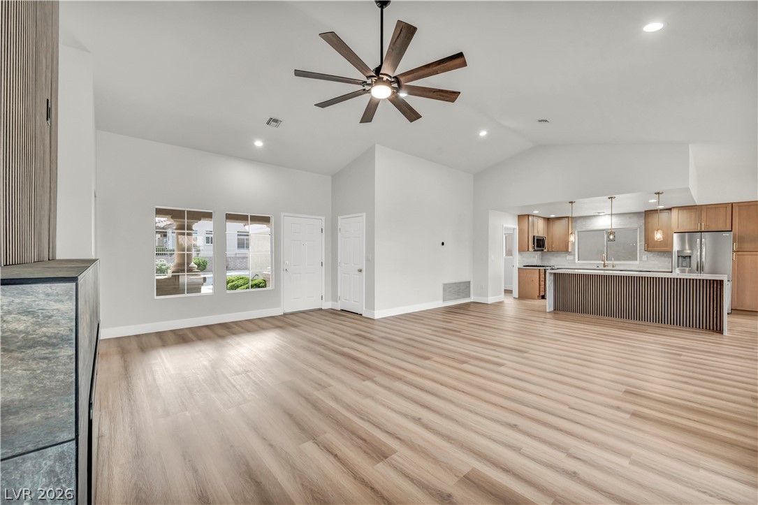 9912 Rosamond Drive Property Photo 11