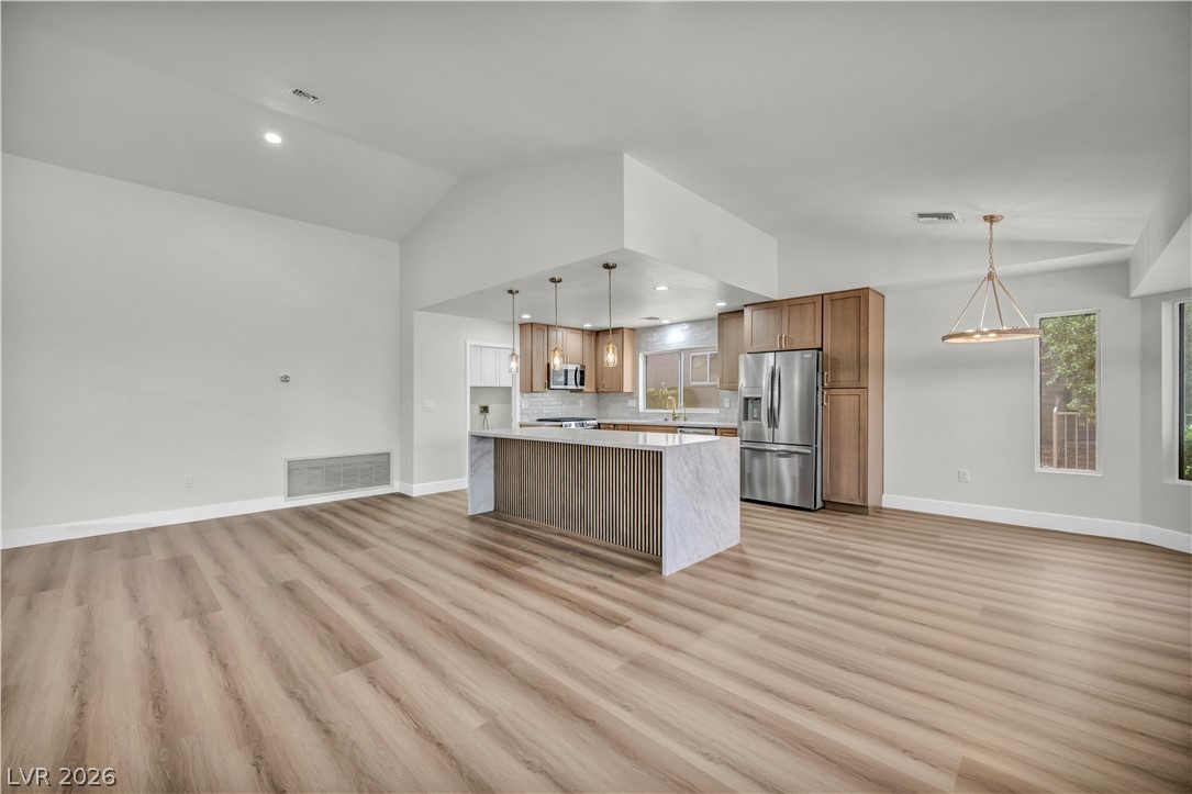 9912 Rosamond Drive Property Photo 25