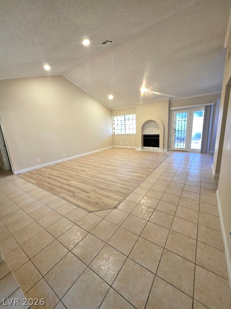 3115 La Mancha Way Property Photo 3
