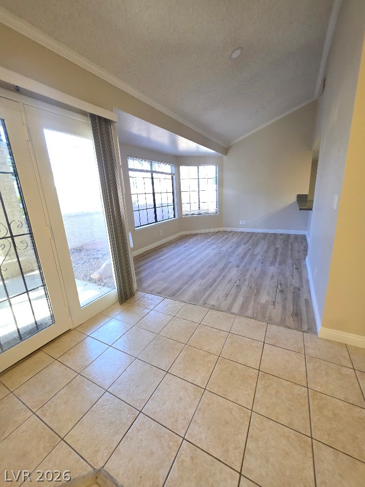 3115 La Mancha Way Property Photo 5