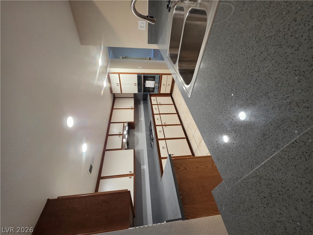 3115 La Mancha Way Property Photo 30