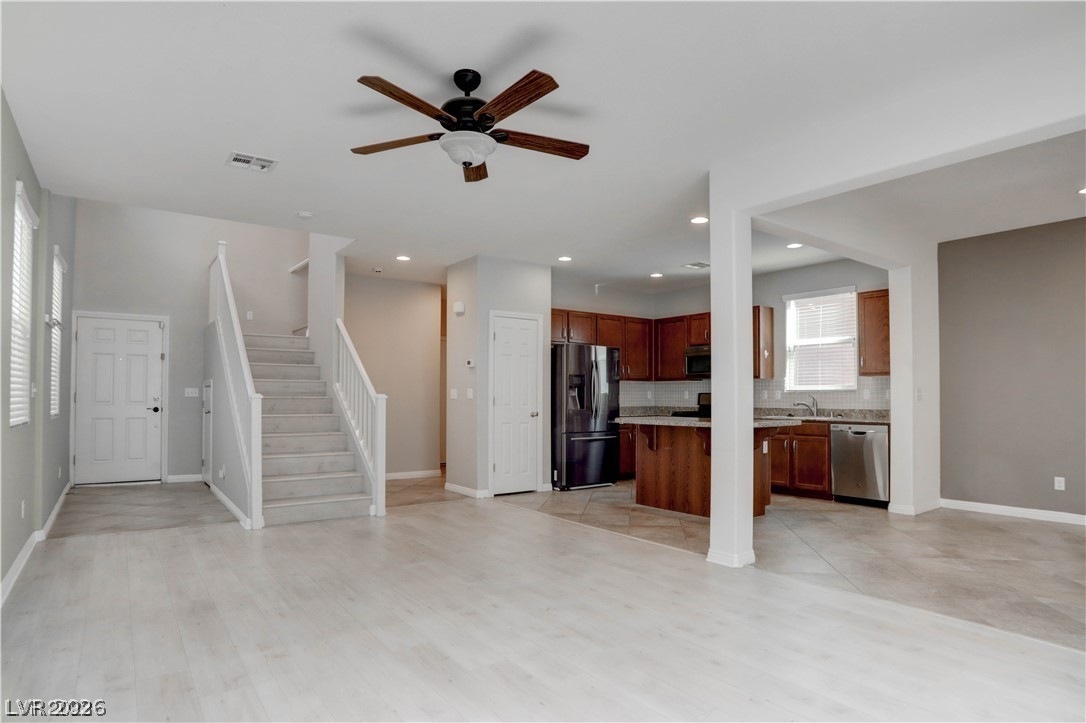 7623 Houston Peak Street Property Photo 4