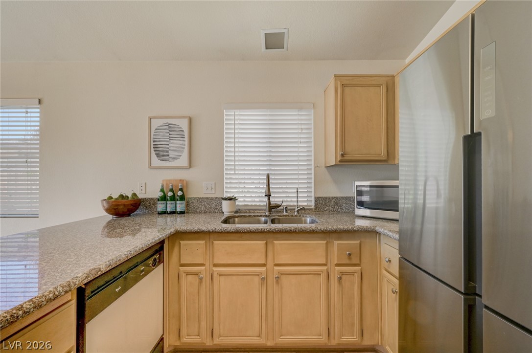 6553 Wild River Drive Property Photo 12