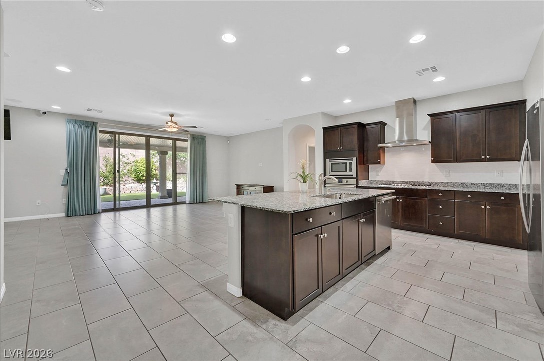 5121 Royal Indigo Street Property Photo 6