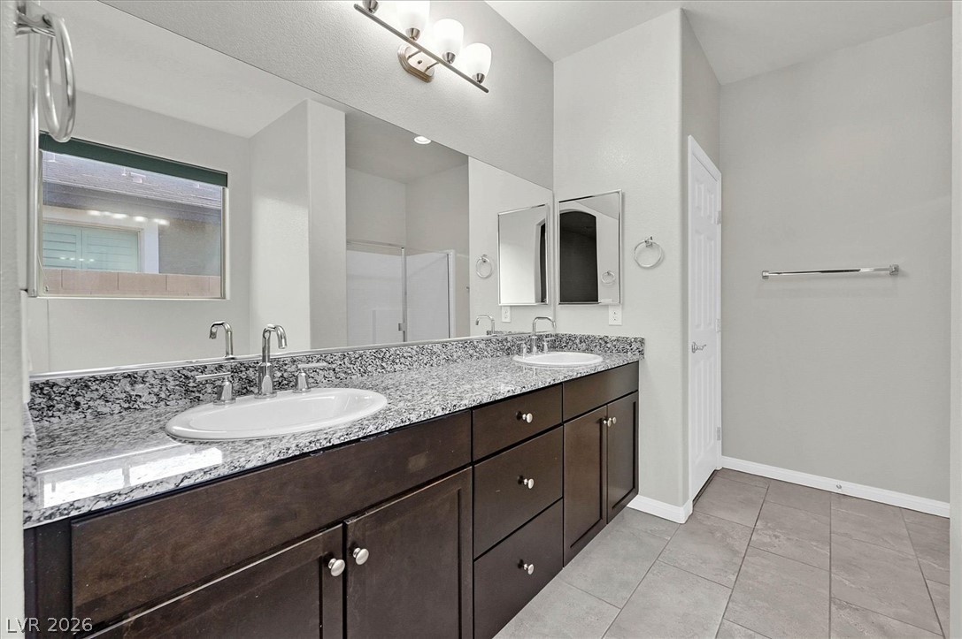 5121 Royal Indigo Street Property Photo 15