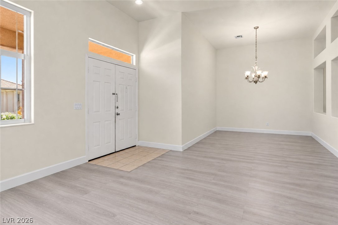 2364 Kenneth Avenue Property Photo 12