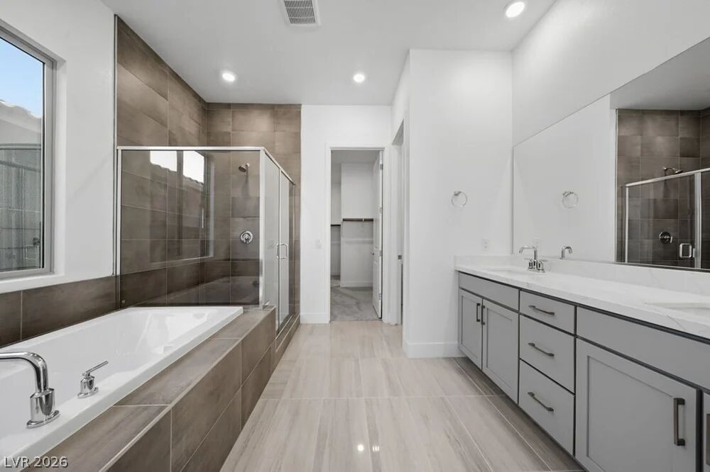 374 Tigullio Avenue Property Photo 5