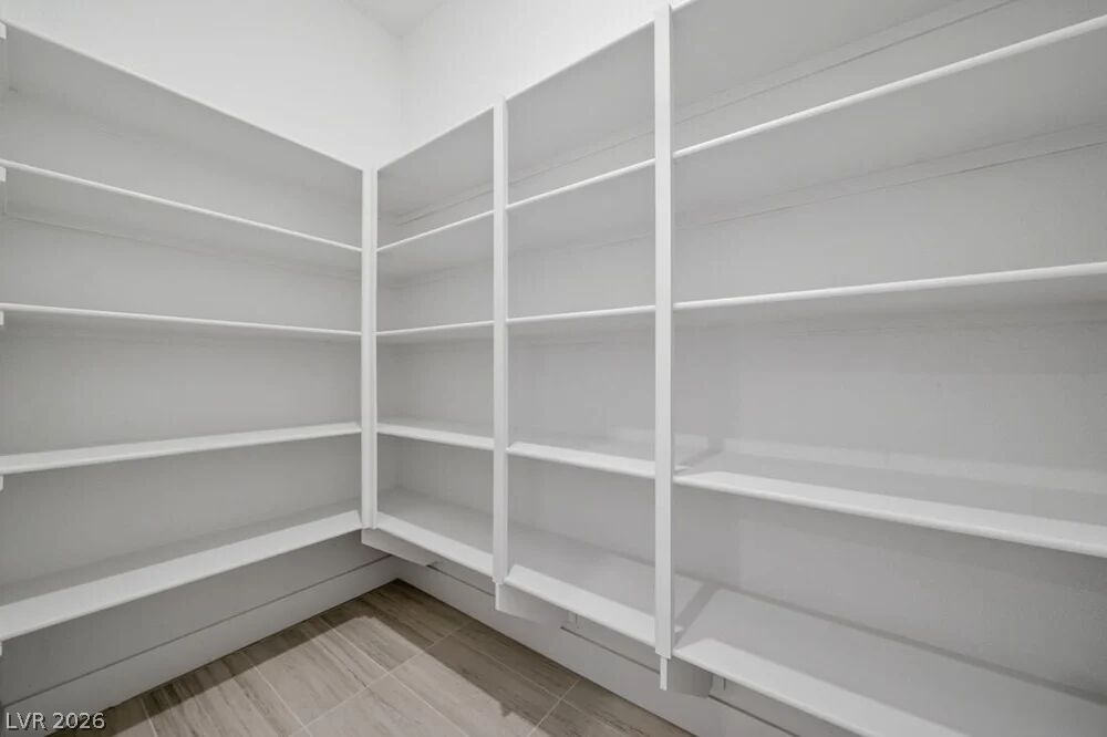 374 Tigullio Avenue Property Photo 11