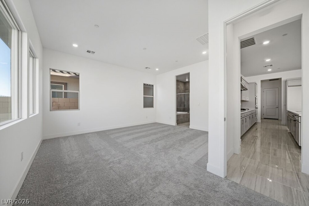 374 Tigullio Avenue Property Photo 18