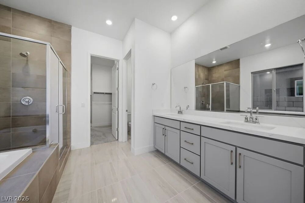 374 Tigullio Avenue Property Photo 22