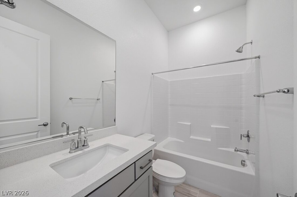 374 Tigullio Avenue Property Photo 33