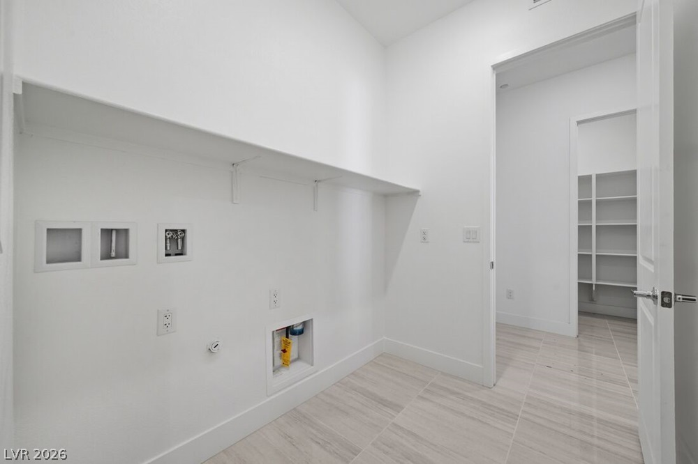 374 Tigullio Avenue Property Photo 35