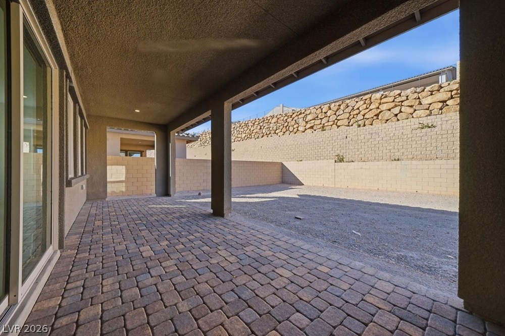 374 Tigullio Avenue Property Photo 40