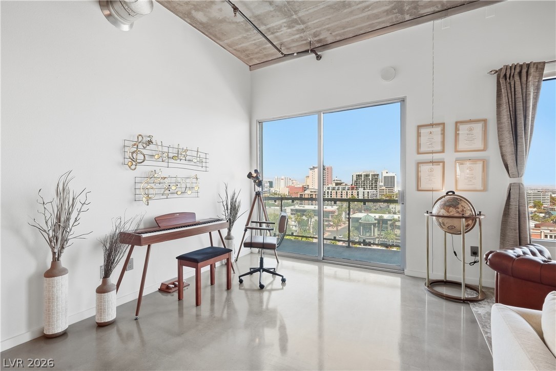900 South Las Vegas Boulevard 702 Property Photo 17