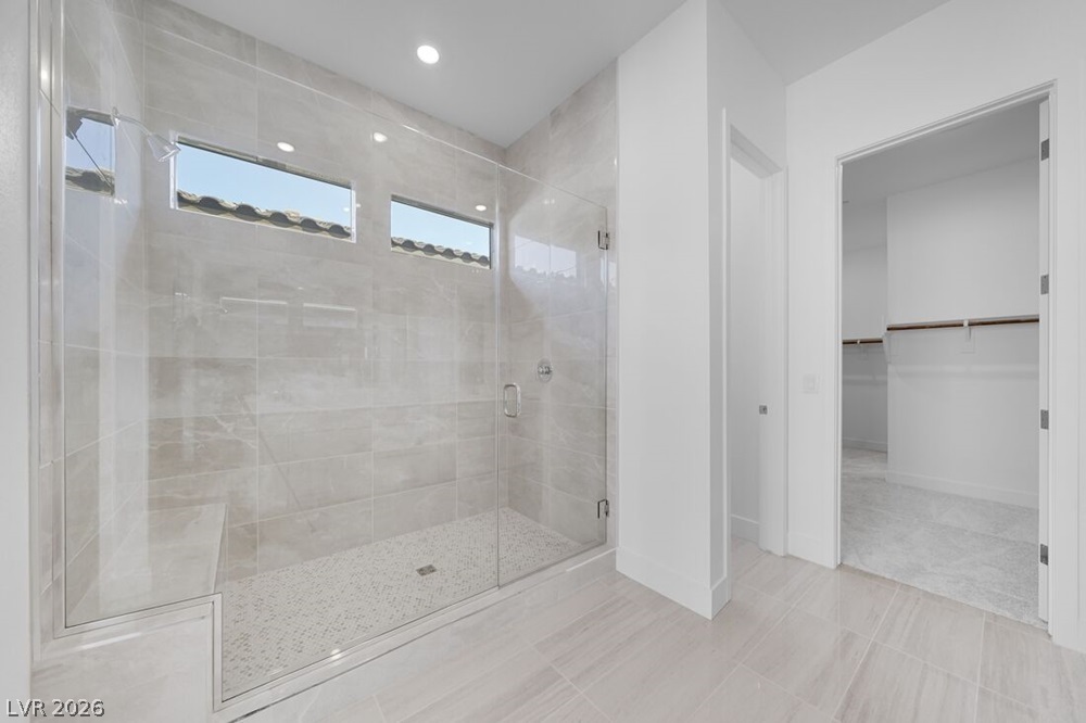 370 Tigullio Avenue Property Photo 4