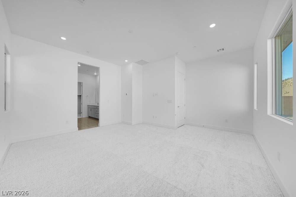 370 Tigullio Avenue Property Photo 19
