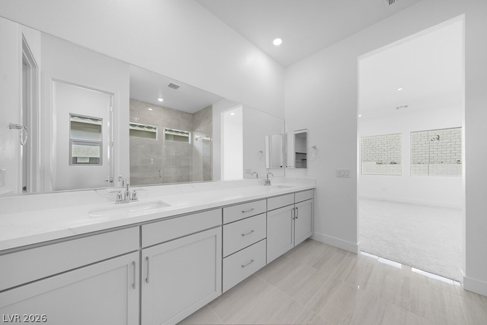 370 Tigullio Avenue Property Photo 21