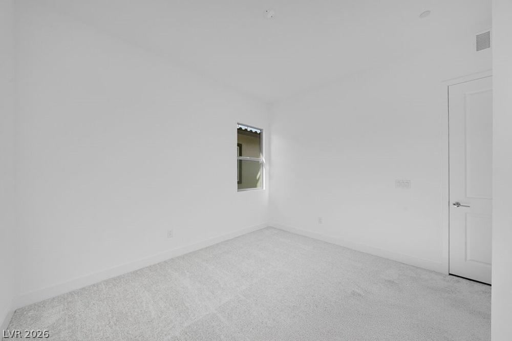 370 Tigullio Avenue Property Photo 28