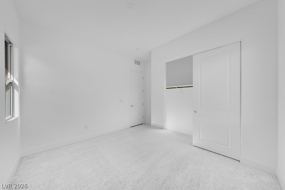 370 Tigullio Avenue Property Photo 31