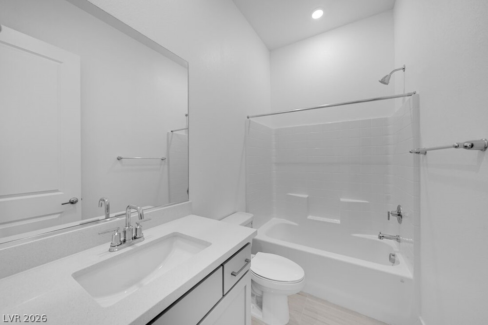 370 Tigullio Avenue Property Photo 35