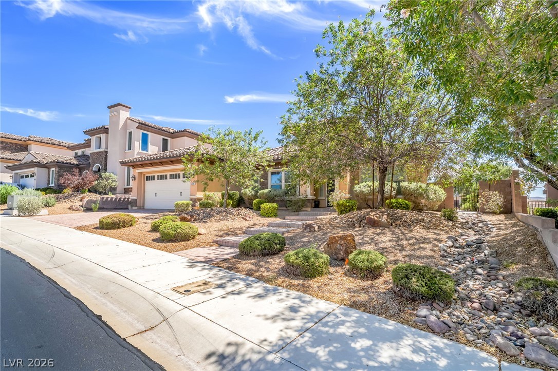 2501 Luberon Drive Property Photo 2