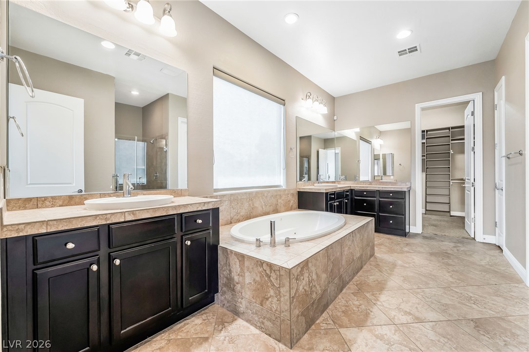 2501 Luberon Drive Property Photo 16