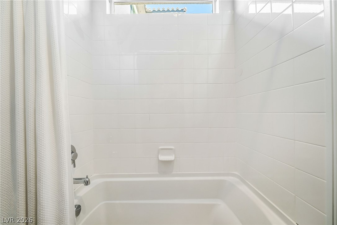 2501 Luberon Drive Property Photo 21