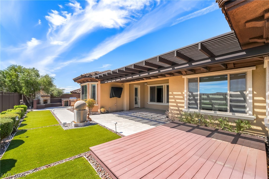 2501 Luberon Drive Property Photo 24