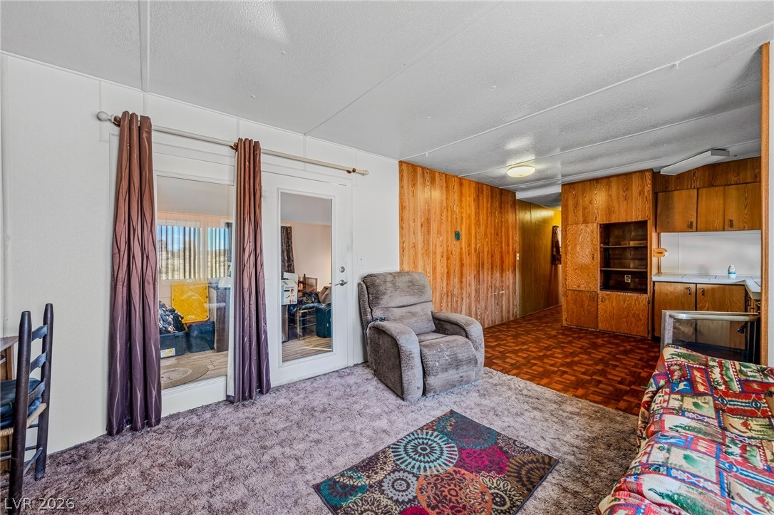 250 North Beach Street Property Photo 7