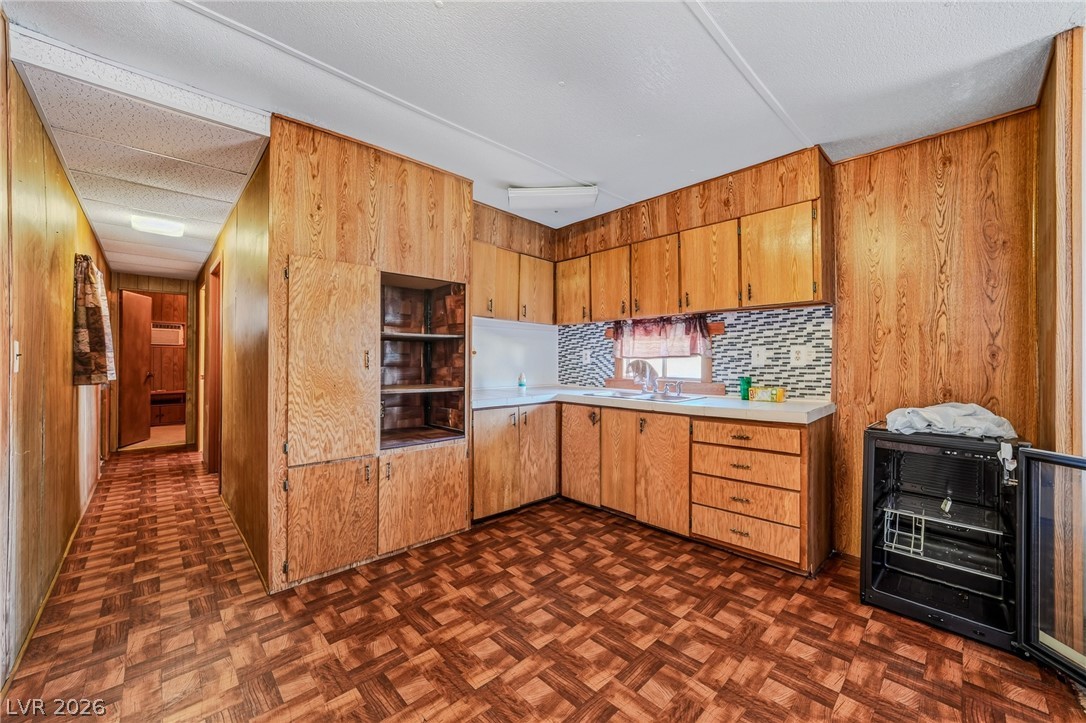 250 North Beach Street Property Photo 9