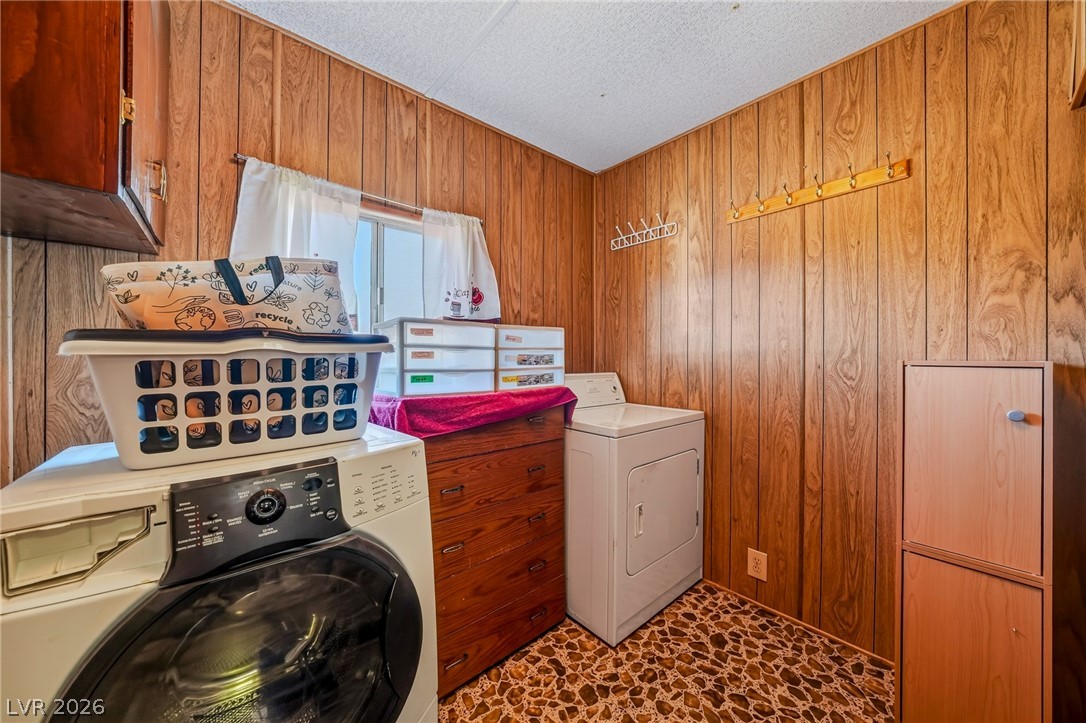 250 North Beach Street Property Photo 14
