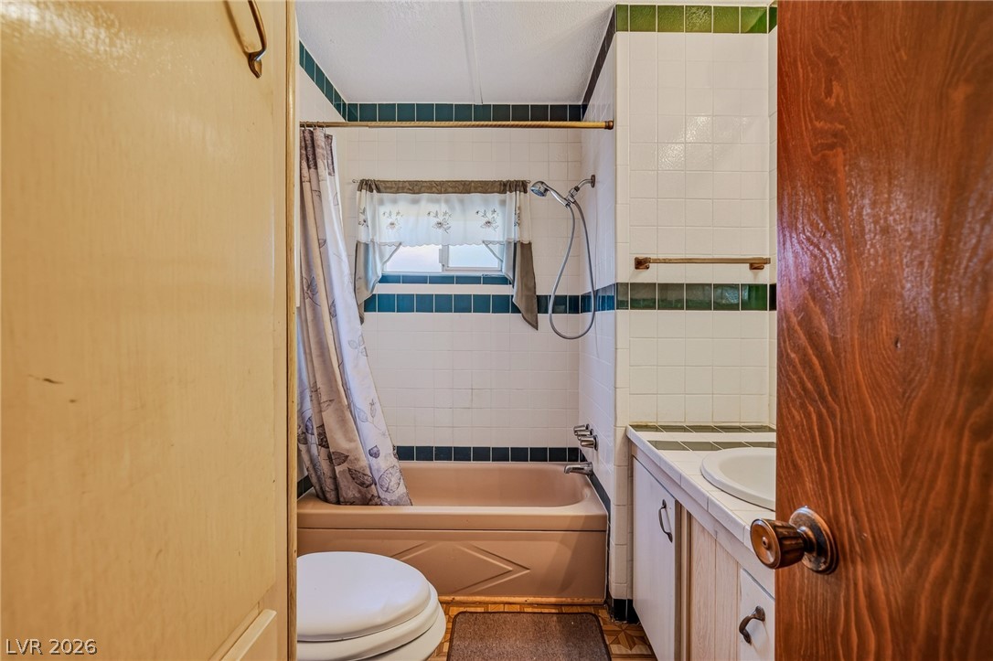250 North Beach Street Property Photo 19