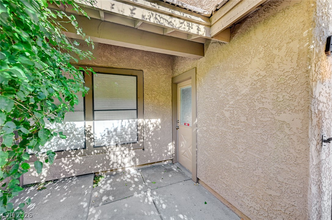 4047 Grasmere Avenue Property Photo 2