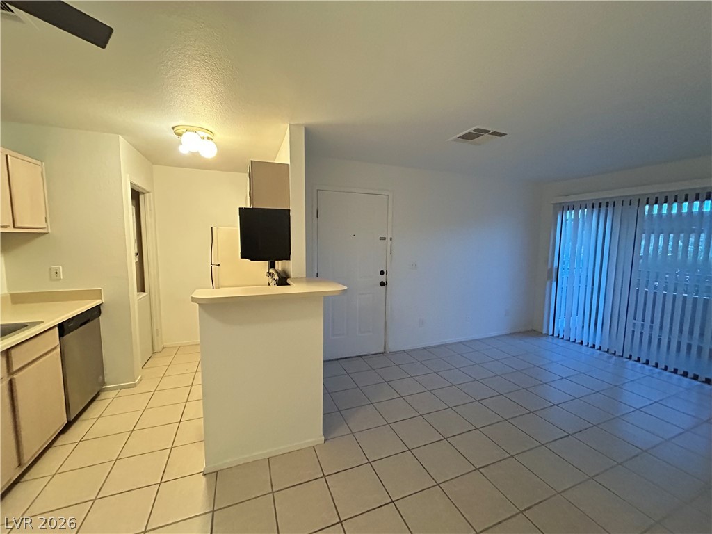 5111 Lindell Road 103 Property Photo 2