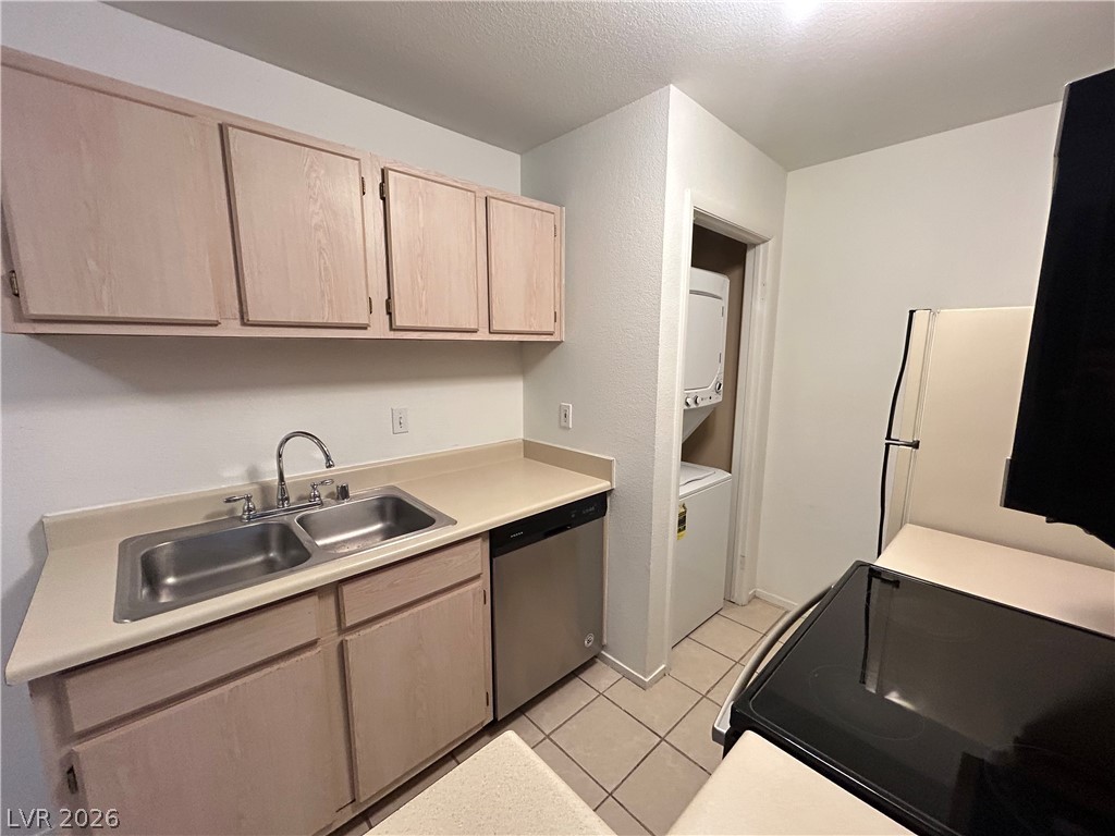 5111 Lindell Road 103 Property Photo 5