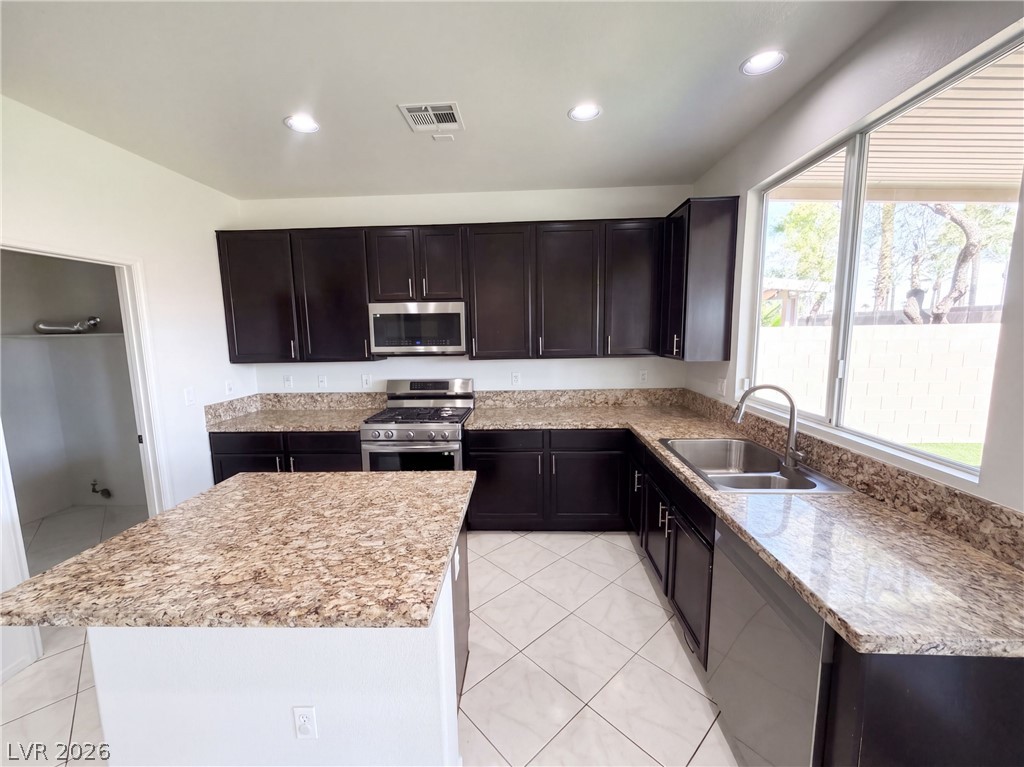 7878 Mohican Canyon Street Property Photo 6