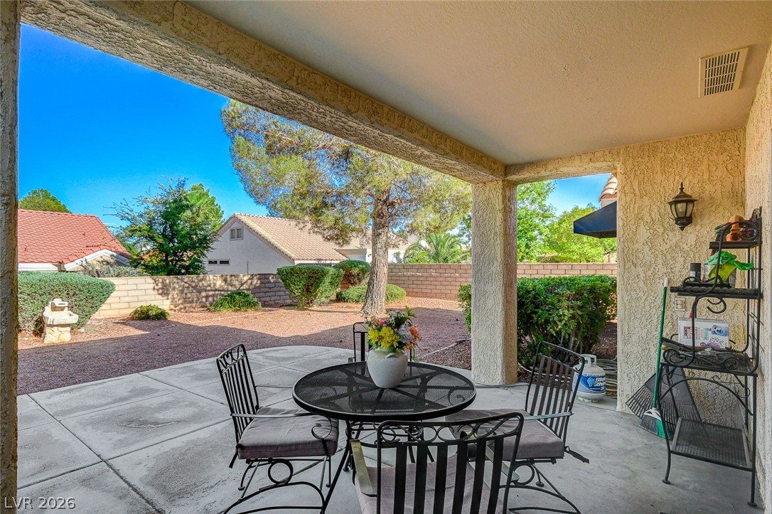 2508 Desert Sands Drive Property Photo 21