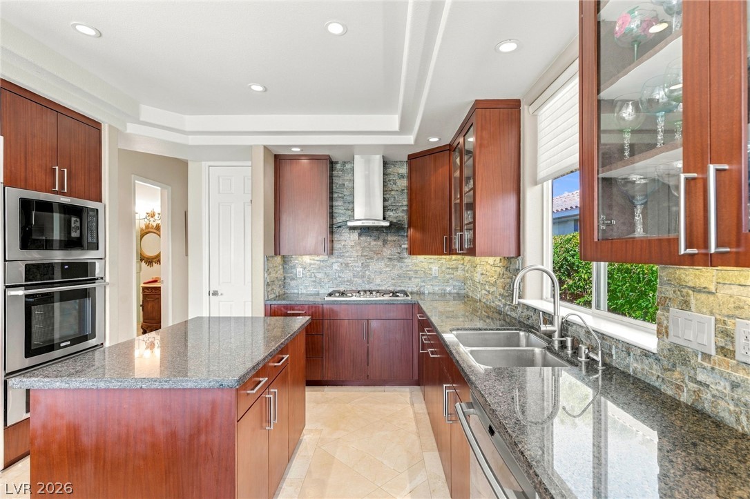 8633 Lakeridge Circle Property Photo 13