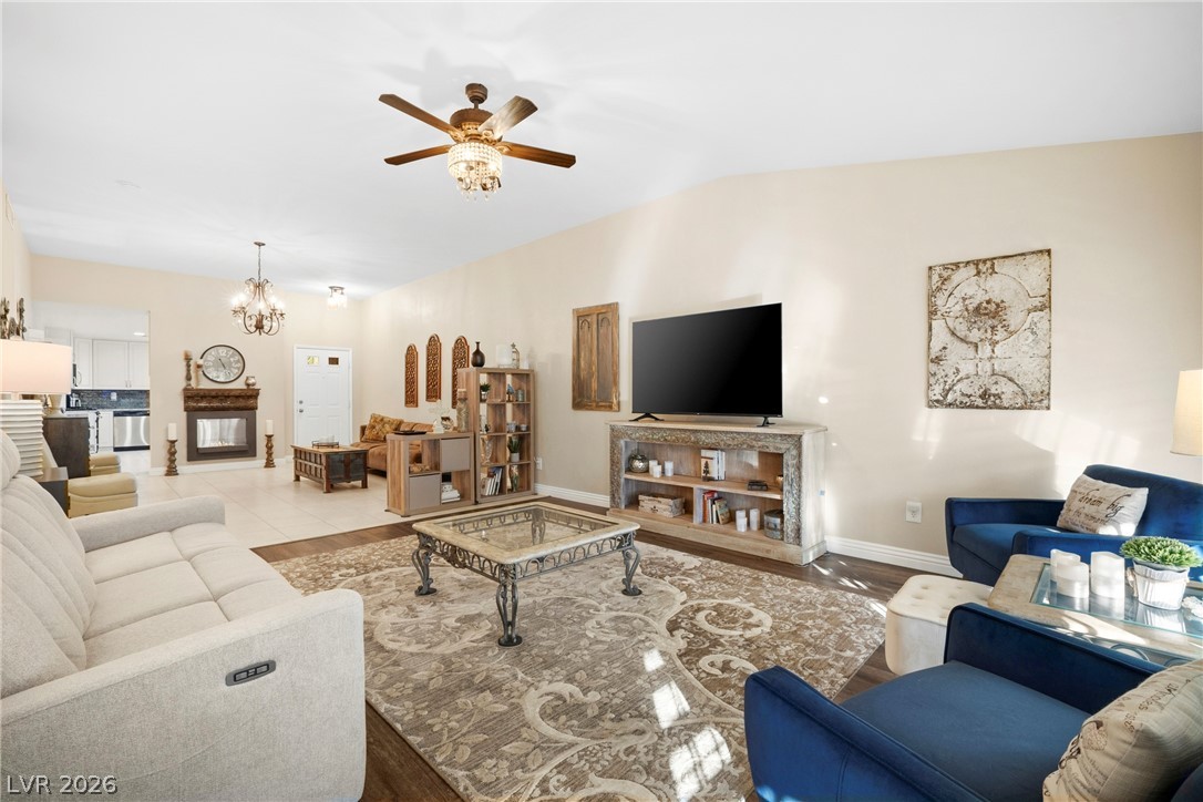 4825 Lawnwood Court Property Photo 10