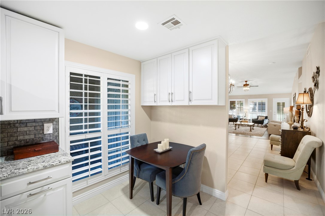 4825 Lawnwood Court Property Photo 14