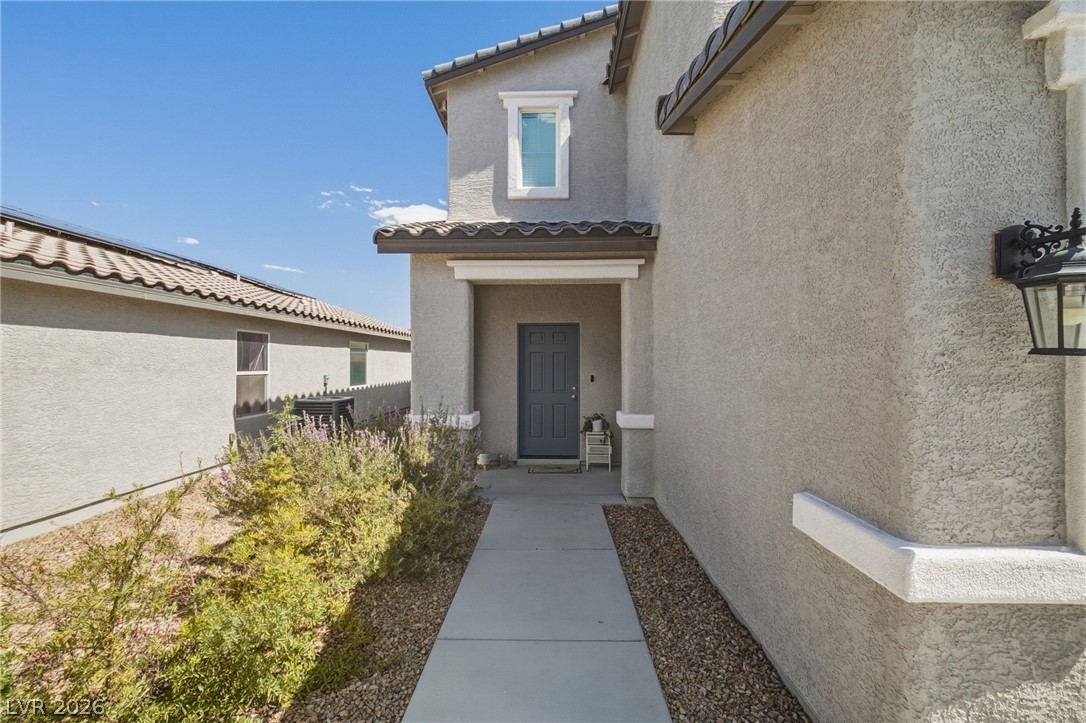 268 Horsetail Falls Street Property Photo 6