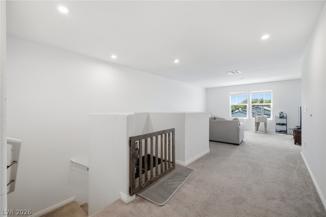 268 Horsetail Falls Street Property Photo 19