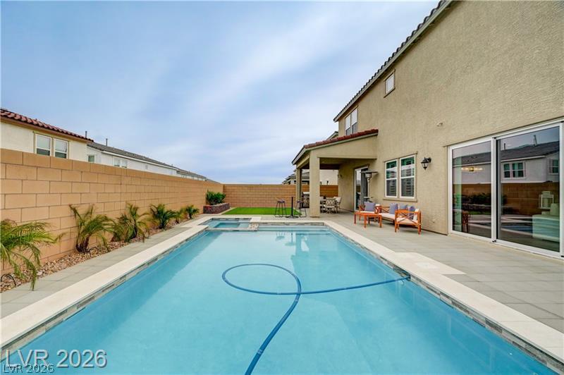 10226 Bismarck Palms Avenue Property Photo 2